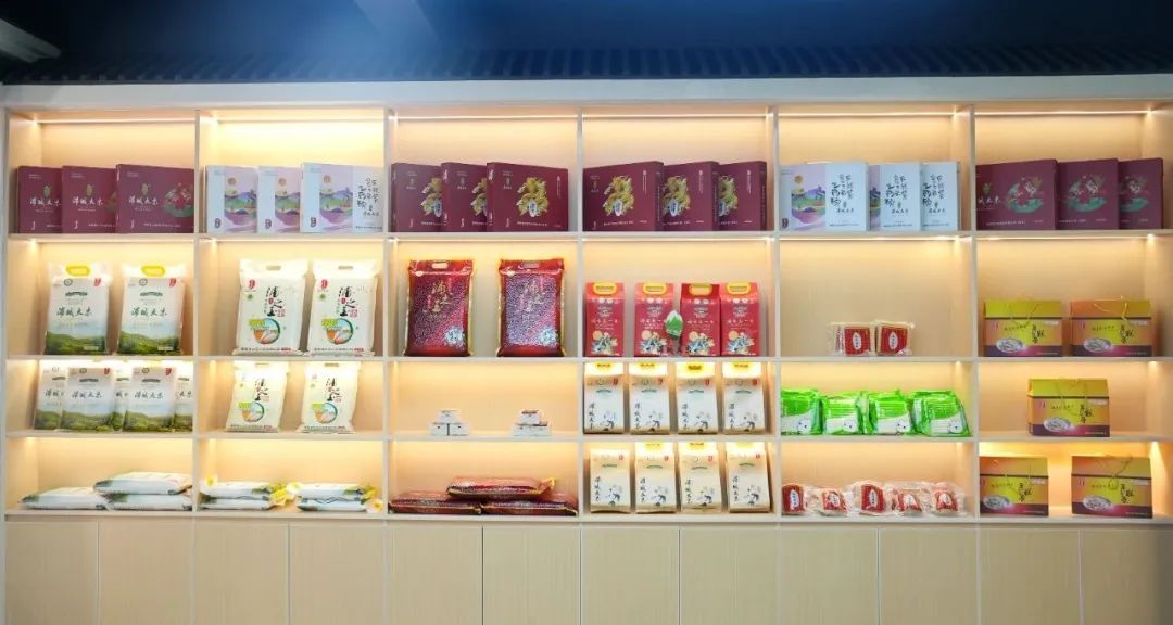 浦之玉米业:稻米飘香 助农增收